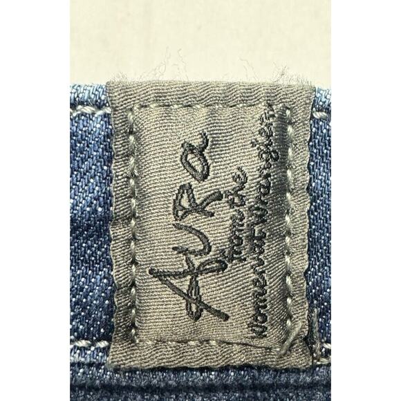 Aura by Wrangler Women's Straight Leg Rhinestone Denim Jeans - Size 30x29.5 - Picture 7 of 7